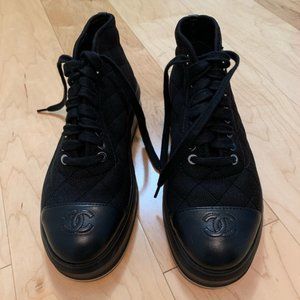 Chanel lace-up shoes in lambskin size 37